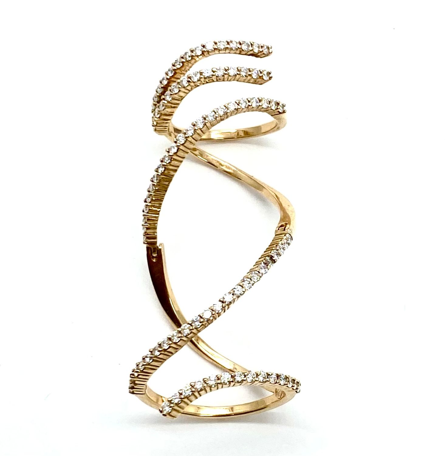 Knuckle flexible Diamond Ring in Gold