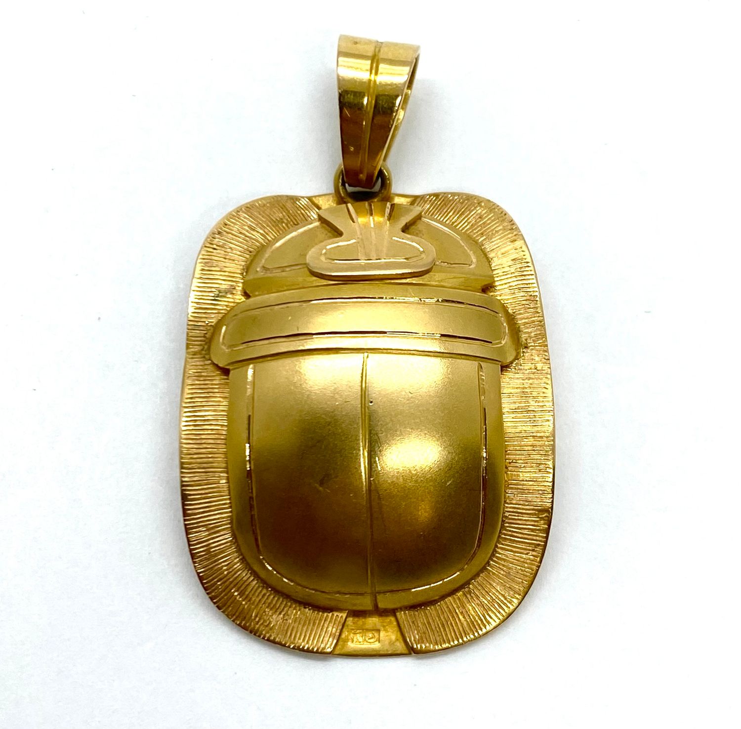 Egyptian Scarab Pendant in Gold