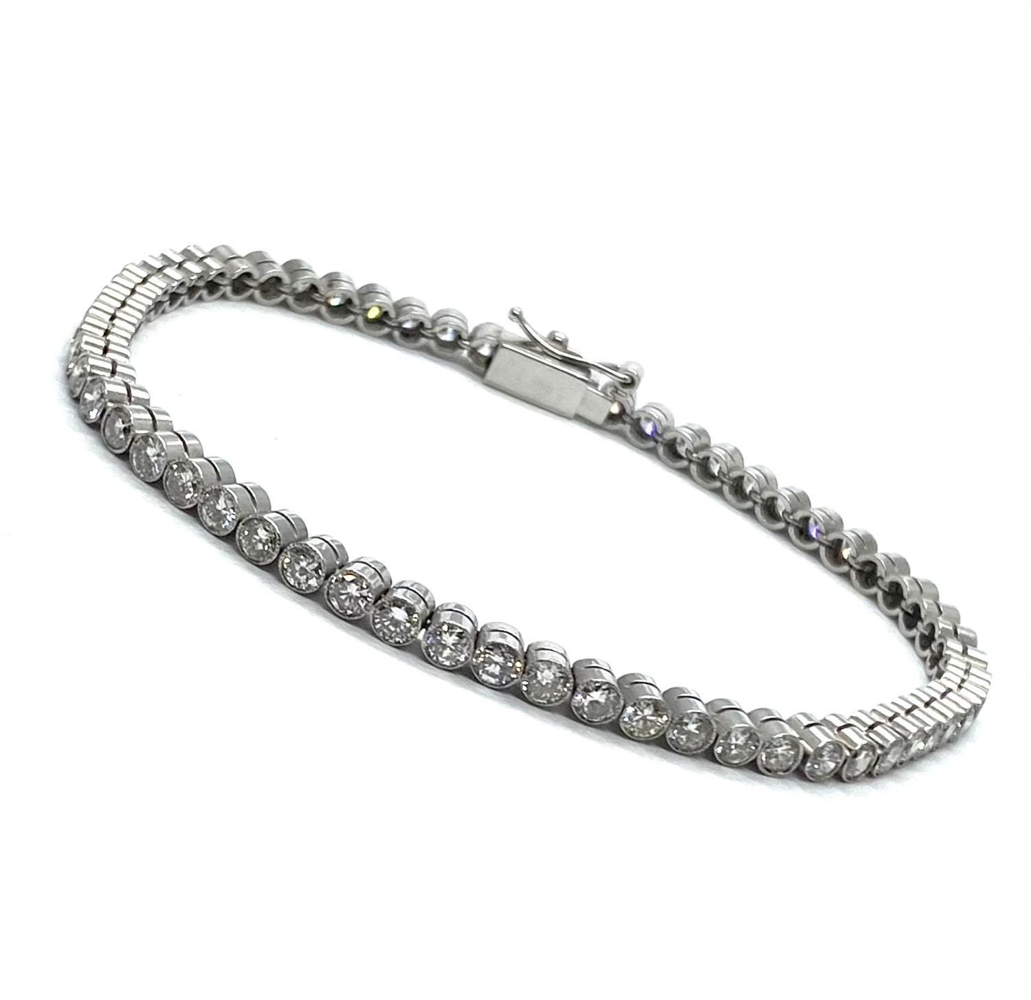 Diamond Bracelet in Platinum