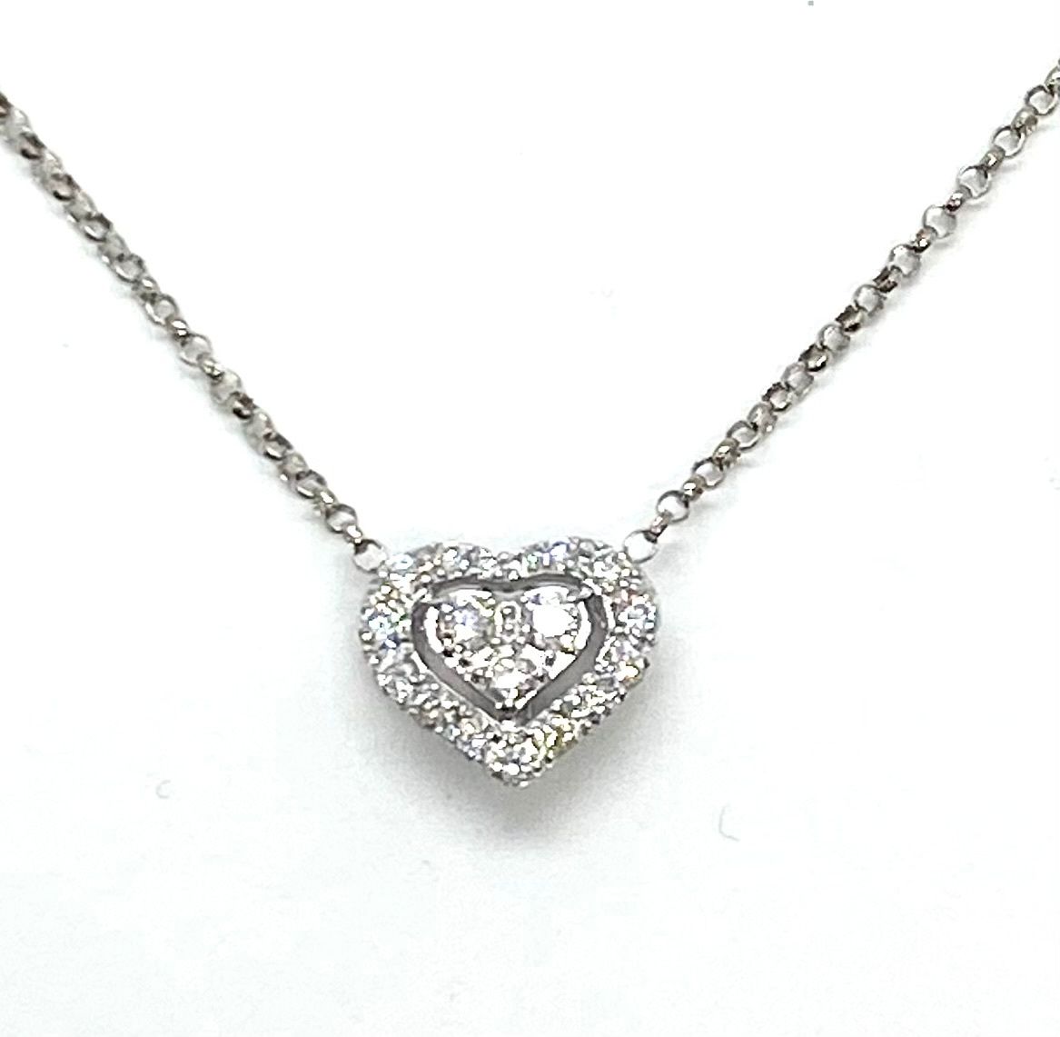 Heart Pendant in Gold with Diamonds