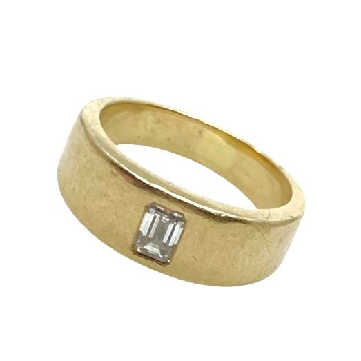 Estate Yellow Gold and Diamond Ring