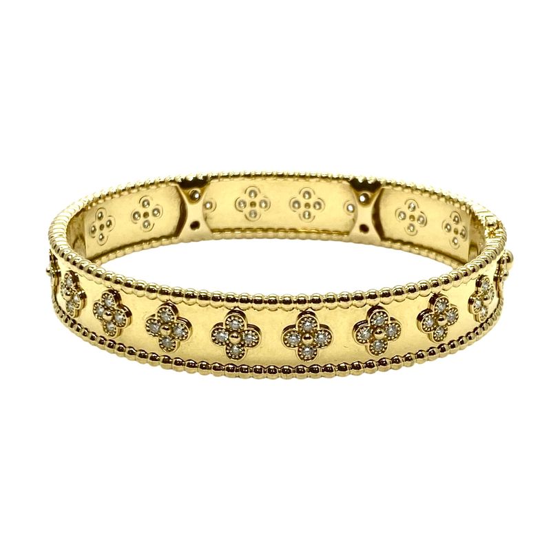 Perlee Clover Diamond Bracelet Size 6 1/2 (52) Perlee Clover Diamond Bracelet Size 6 1/2 (52)