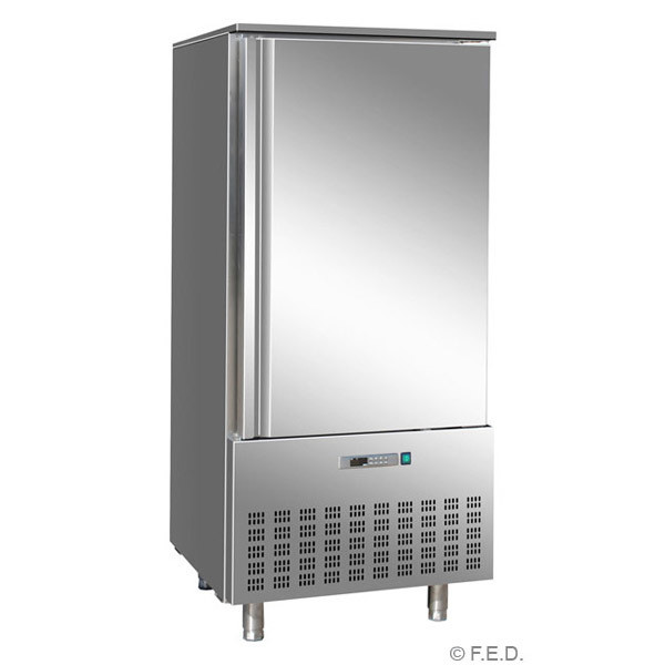Blast chiller 14 X 1/1 GN pan capacity