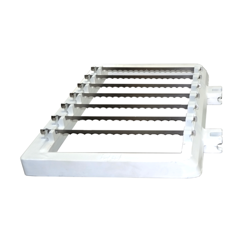 Cutter for bread slicer