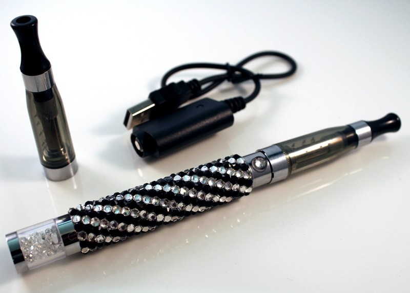 Designer Sparkle Swarovski Ego Kit - With Led Light Sparkle Tip