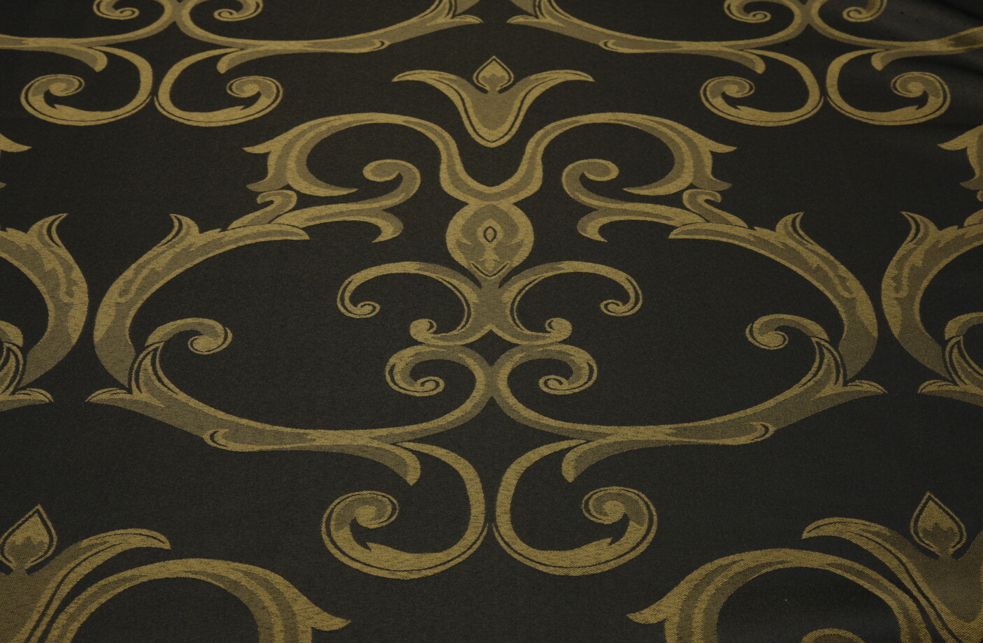 Black / Gold Chopin