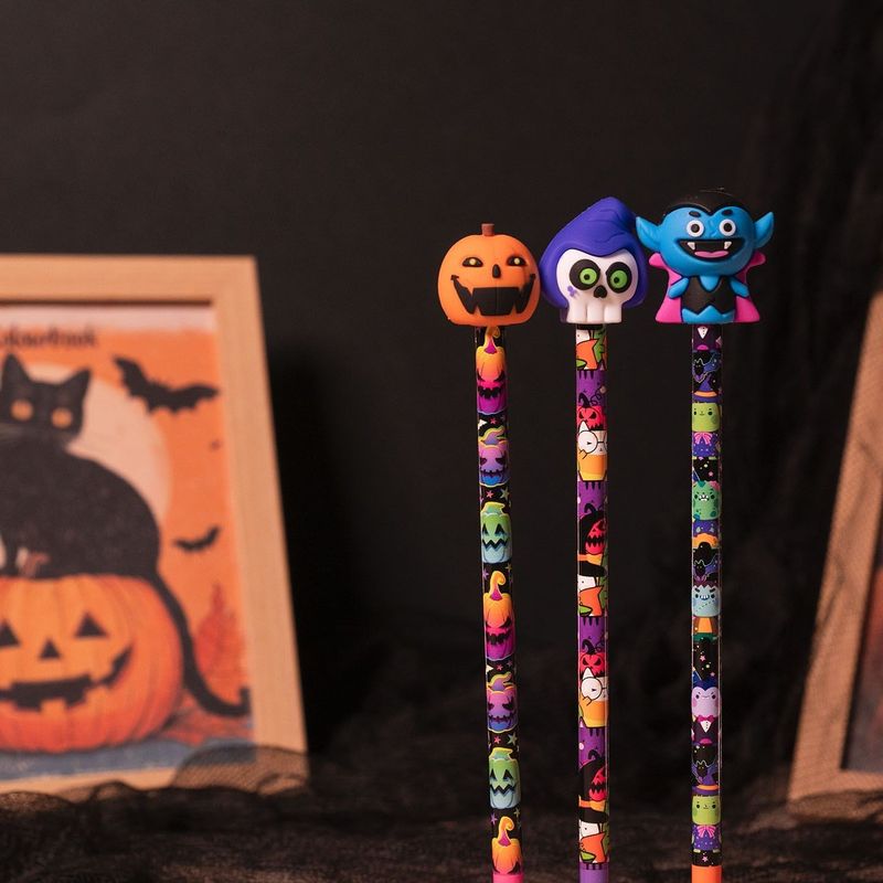 Set tre matite con top “Spooky Scribble” Colourbook
