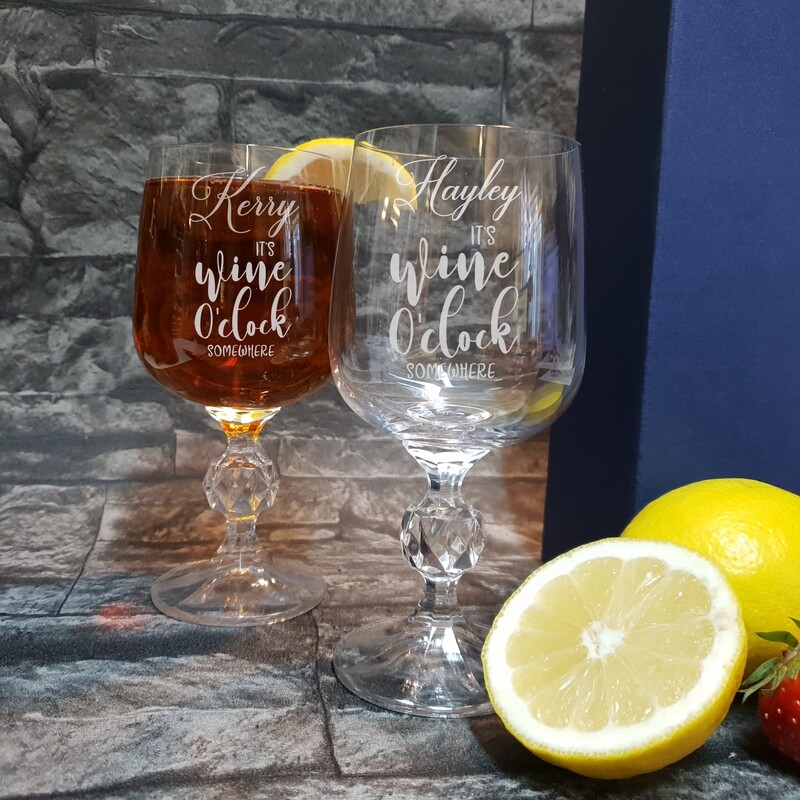 Fun Personalised &quot;Its wine o clock somewhere&quot; small wine glass glass. Great Birthday and Christmas Gift for a Friend or loved one. WGA59