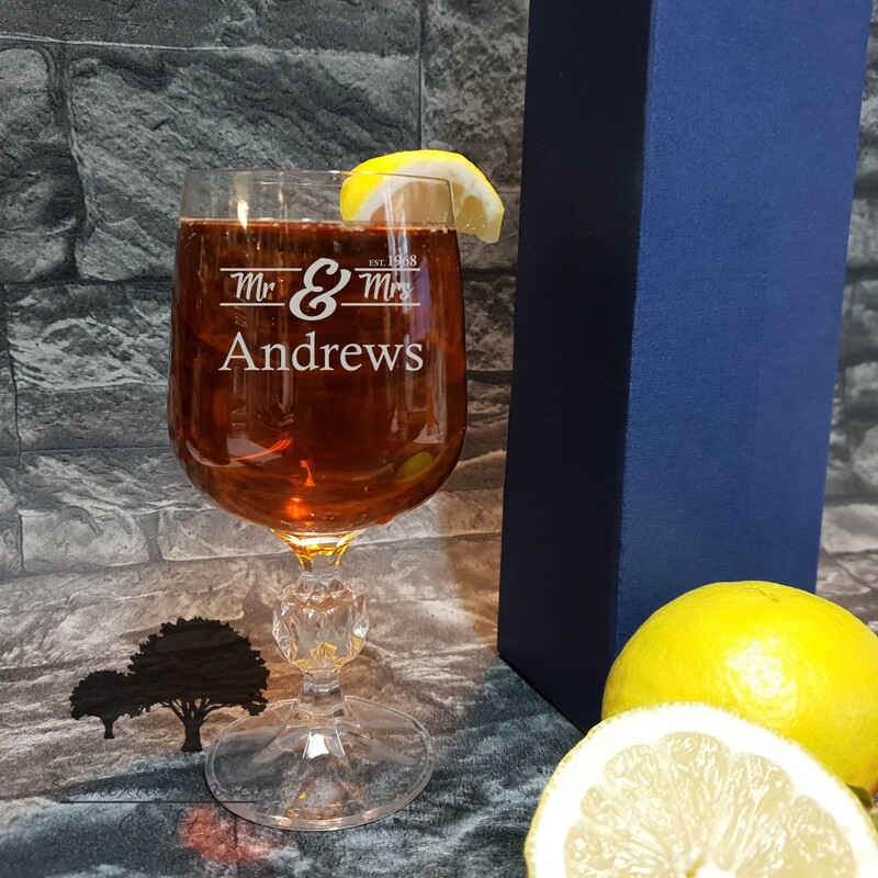 Unique Personalised Rustic Mr&amp;Mrs Bar Design small wine glass. Great Wedding gift for friends and family, groomsmen, bridesmaids, maid of honour