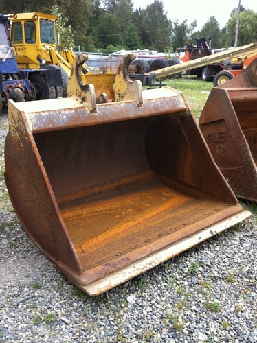 72 INCH CLEANUP BUCKET for CAT 300 SIZE