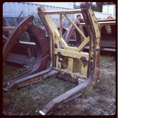 CAT 938G Lumber Forks