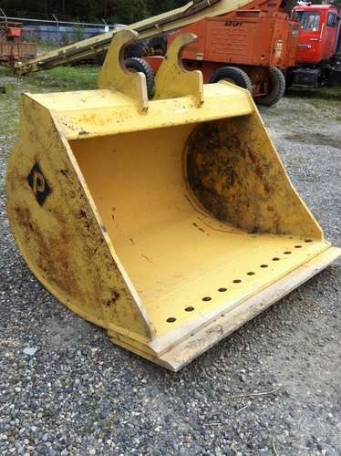 60 INCH CLEANUP BUCKET for CAT 200 SIZE