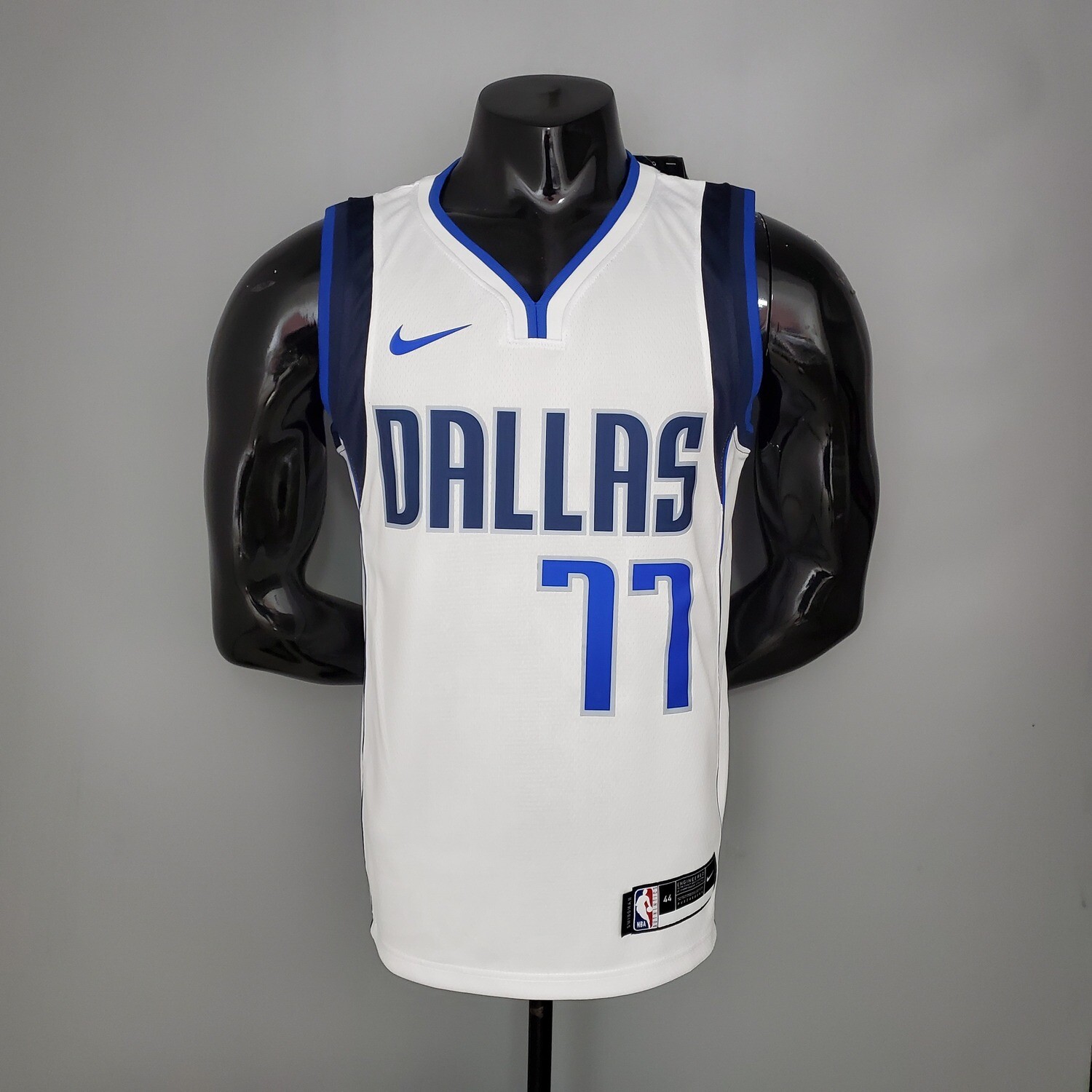 Regata NBA Nike - Dallas Mavericks Branca - Doncic #77