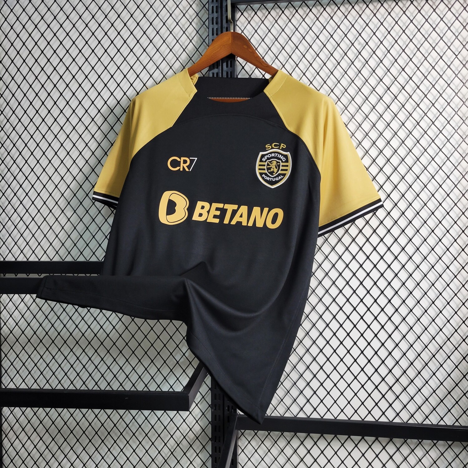 Camisa Sporting Lisboa Third CR7 23/24 - Torcedor - Masculino - Preta