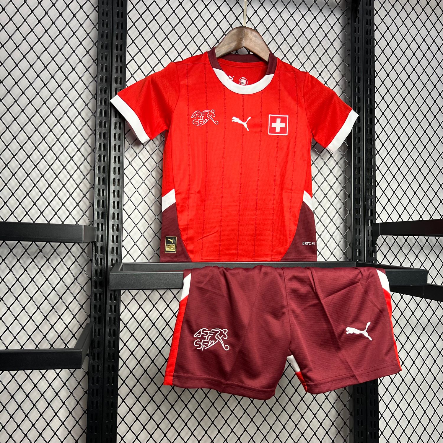 Kit Camisa  Infantil Suíça  2024/2025 + Short