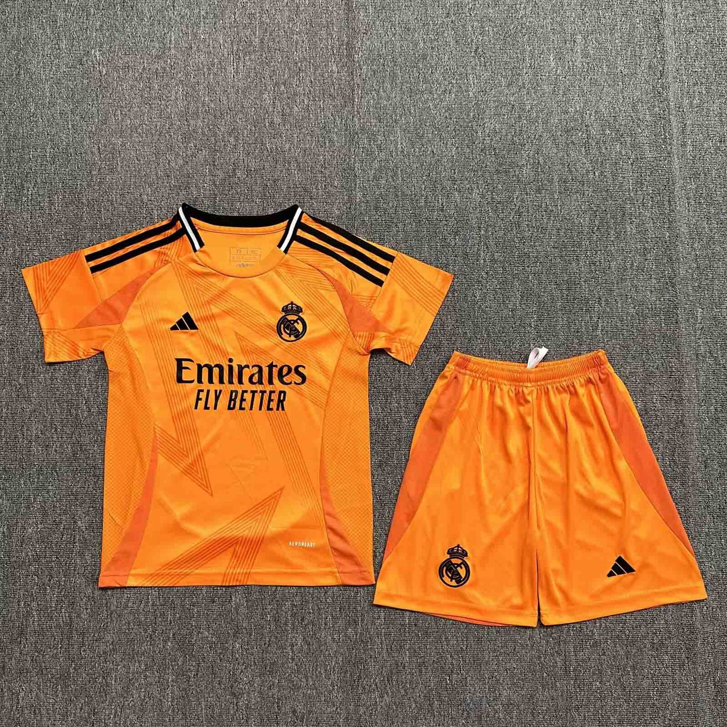 kit Camisa Infantil Real Madrid II 2024/2025