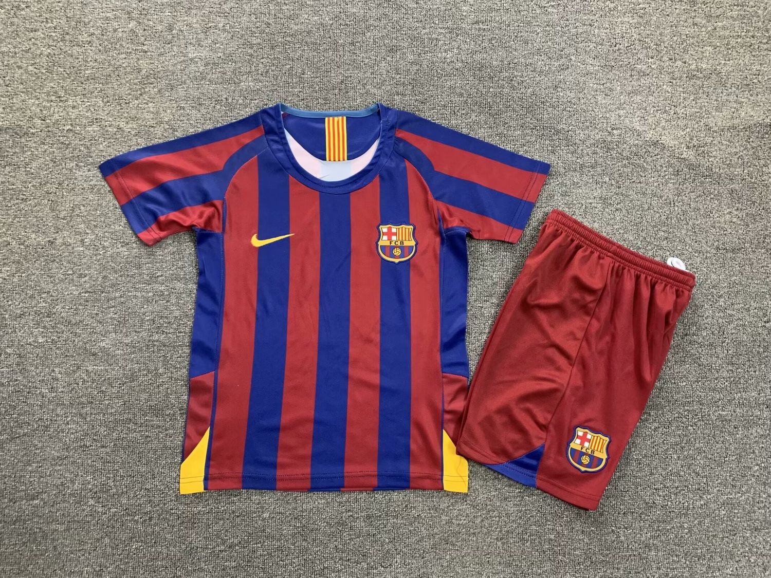 kit Camisa Kids Retro Barcelona 2005/06 Home