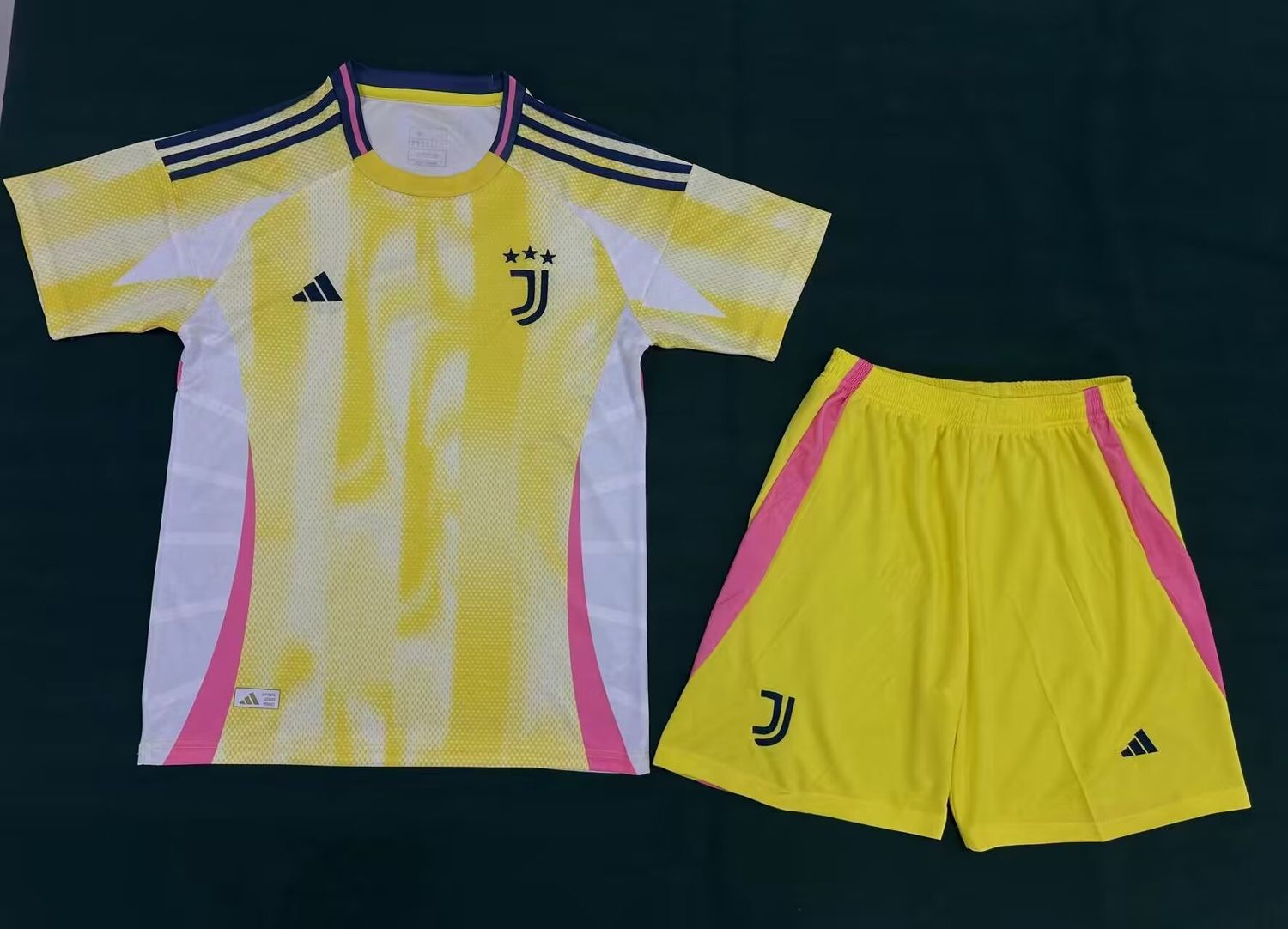 Kit Infantil Juventus II 2024/2025 Camisa + Short