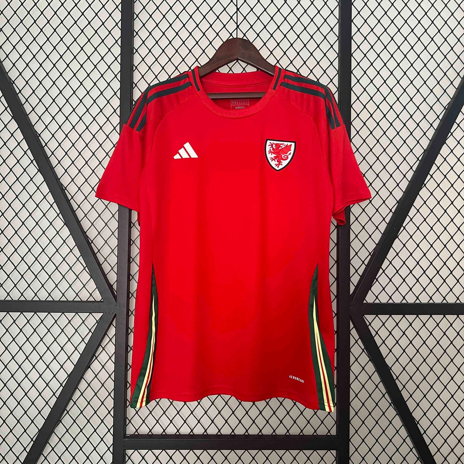 Camisa País de Gales Home 2024-2025 Adidas Torcedor