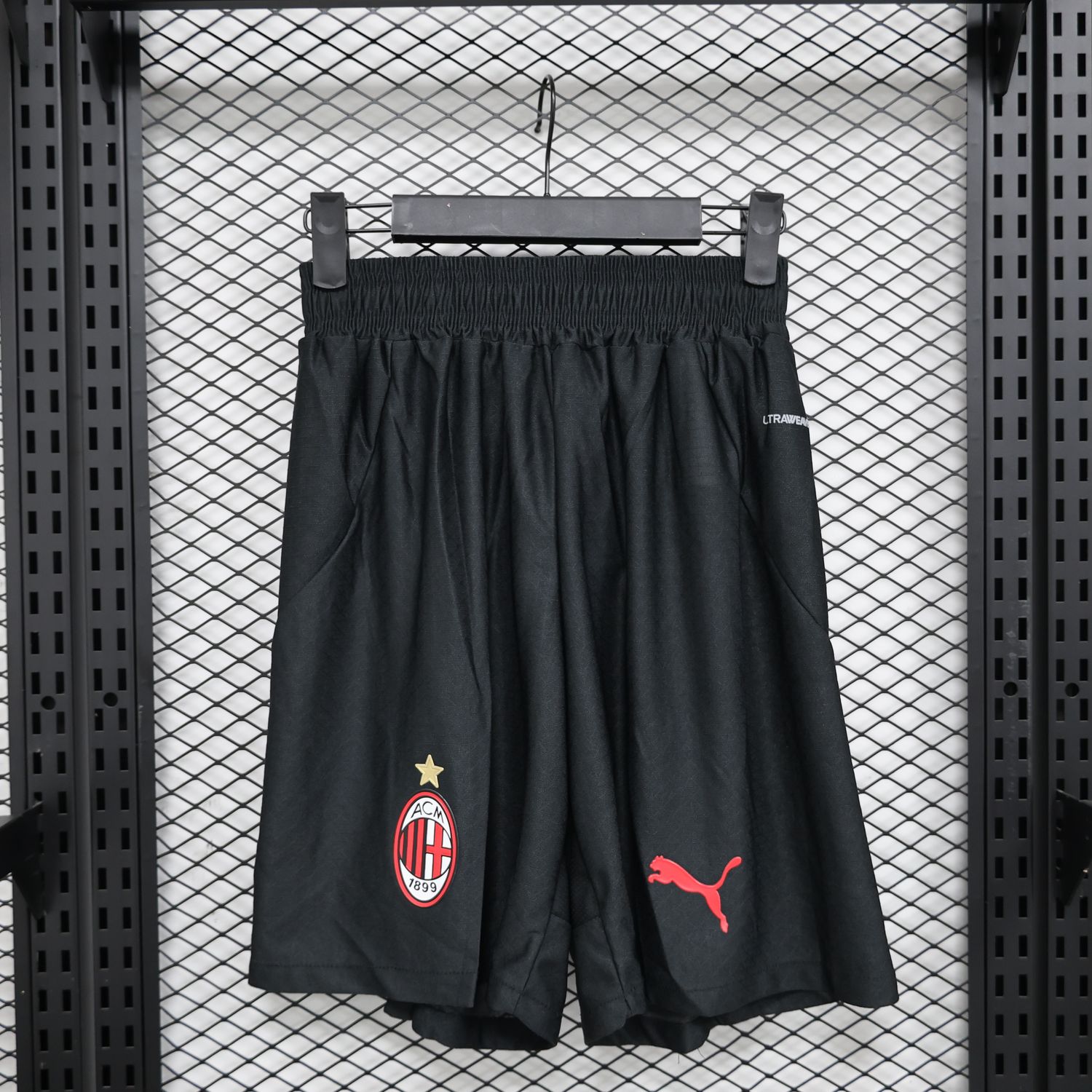 Short Milan 2024/2025 Versão Jogador