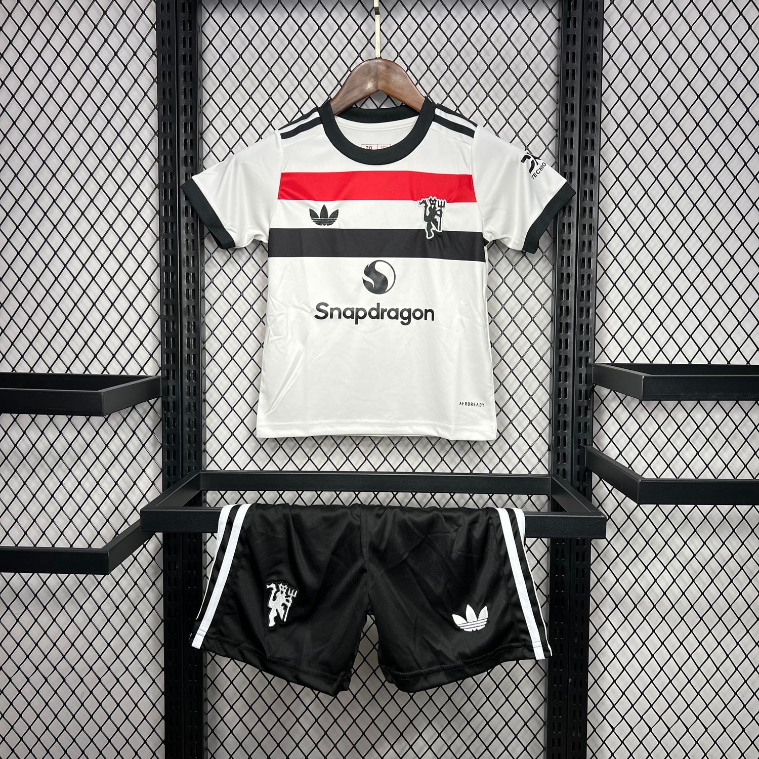 kit Camisa Infantil Manchester United 2024/2025 Jogo 3