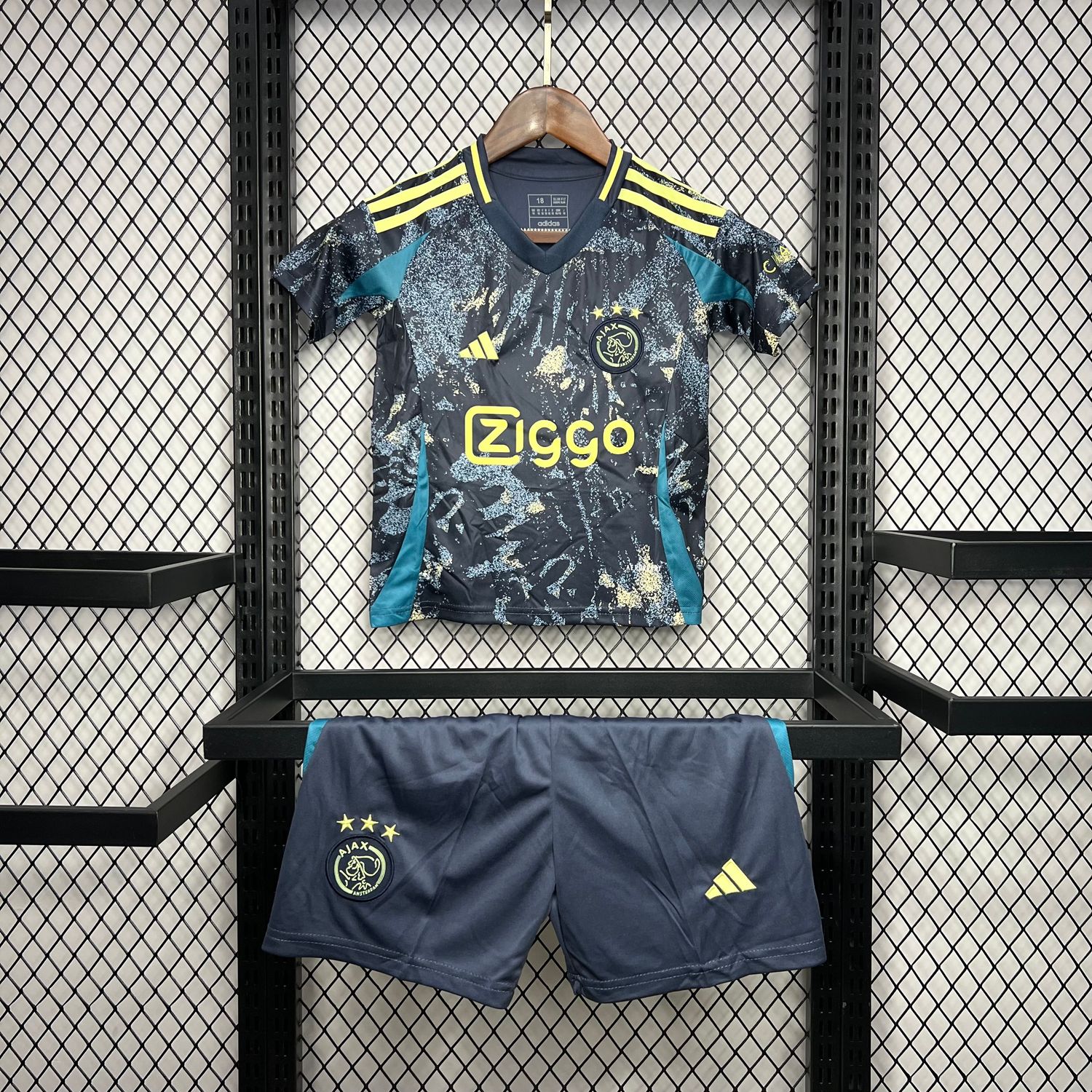 kit Camisa Infantil Ajax 2024/25