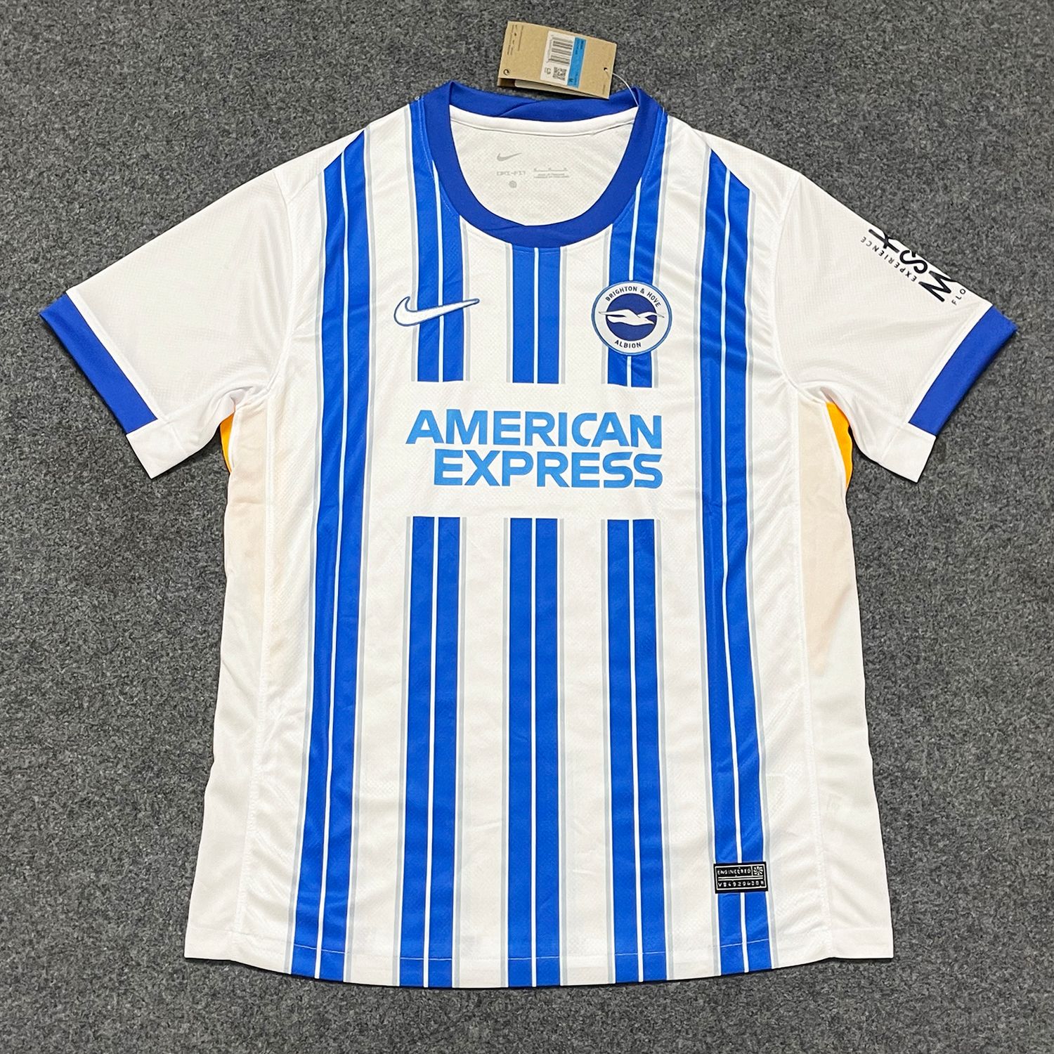 Camisa Brighton home 2024-25