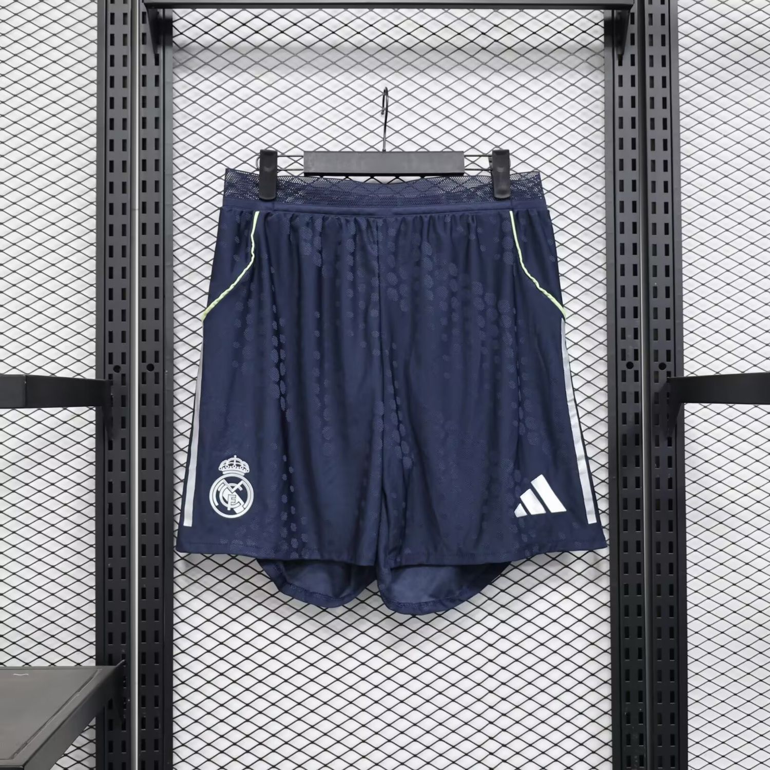 Calção  Real Madrid 2025/26 adidas - Masculino Versão Jogador