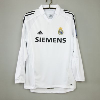 CAMISA RETRÔ DO REAL MADRID - MANGA LONGA BECKHAM 23 - HOME 05/06