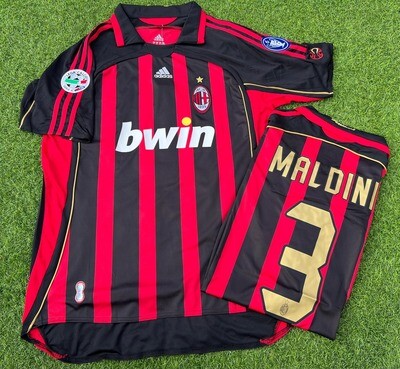 Camisa AC Milan 06/07 Maldini 3 com Patch Camisa AC Milan 06/07 Maldini 3 com Patch