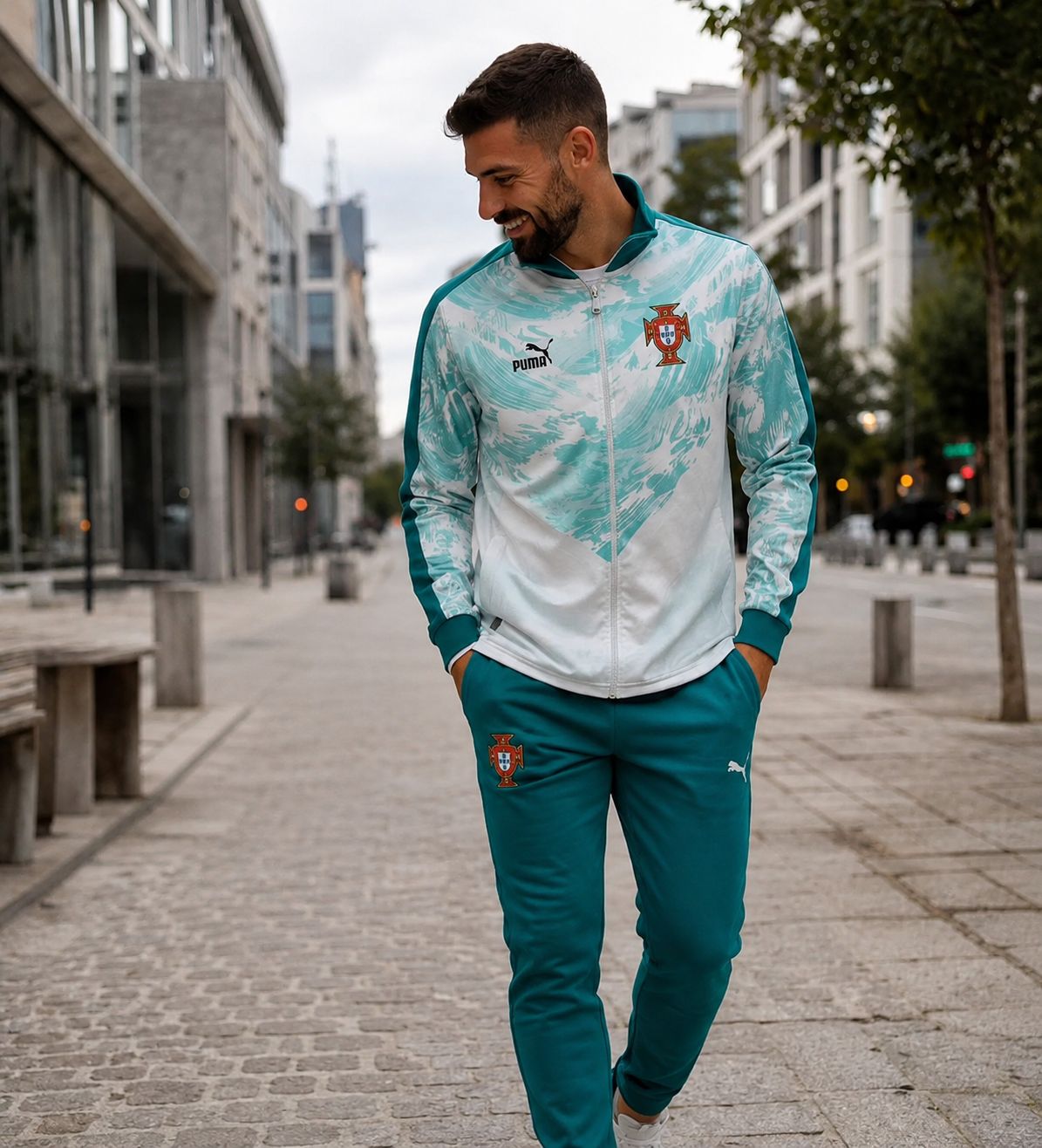 Conjunto Seleção Portugal 2026/2027 Blusão e Calça - Treino Masculino - com Zíper Conjunto Seleção Portugal 2026/2027 Blusão e Calça - Treino Masculino - com Zíper
