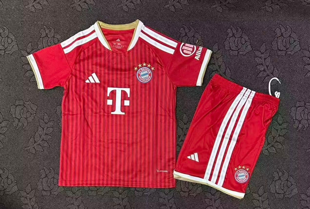 Kit Infantil Bayern de Munique I 2026/2027 Camisa + Short Kit Infantil Bayern de Munique I 2026/2027 Camisa + Short