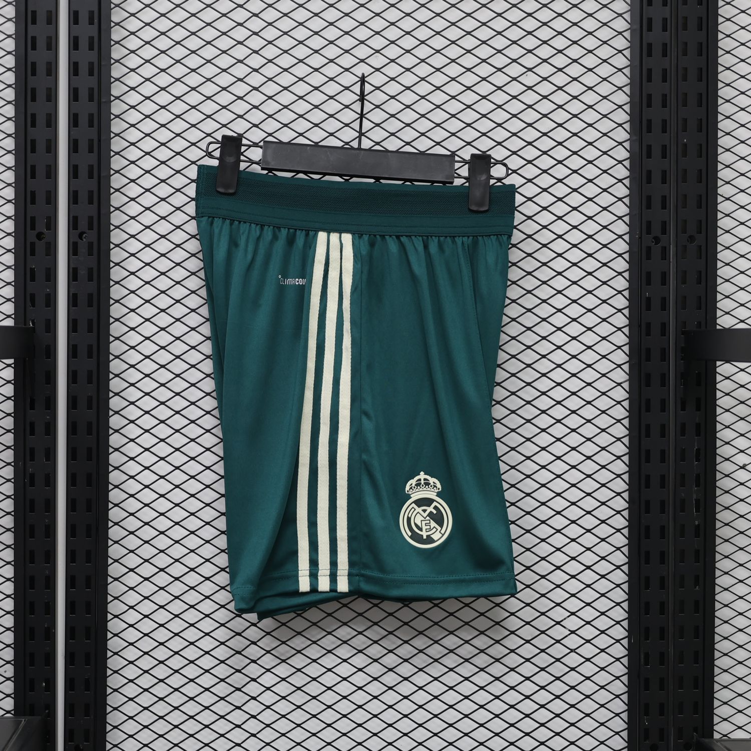 Calção Real Madrid 2026/27 adidas - Masculino Versão Jogador Calção Real Madrid 2026/27 adidas - Masculino Versão Jogador