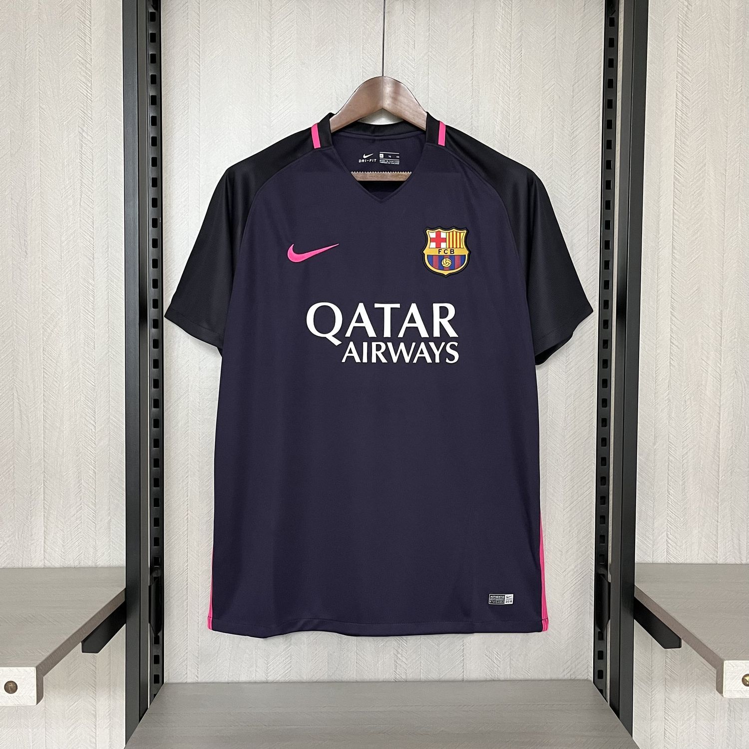 Camisa Nike Barcelona 16/17 Torcedor Pro Masculina Camisa Nike Barcelona 16/17 Torcedor Pro Masculina
