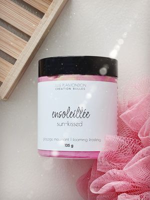 ensoleillée | sun-kissed
