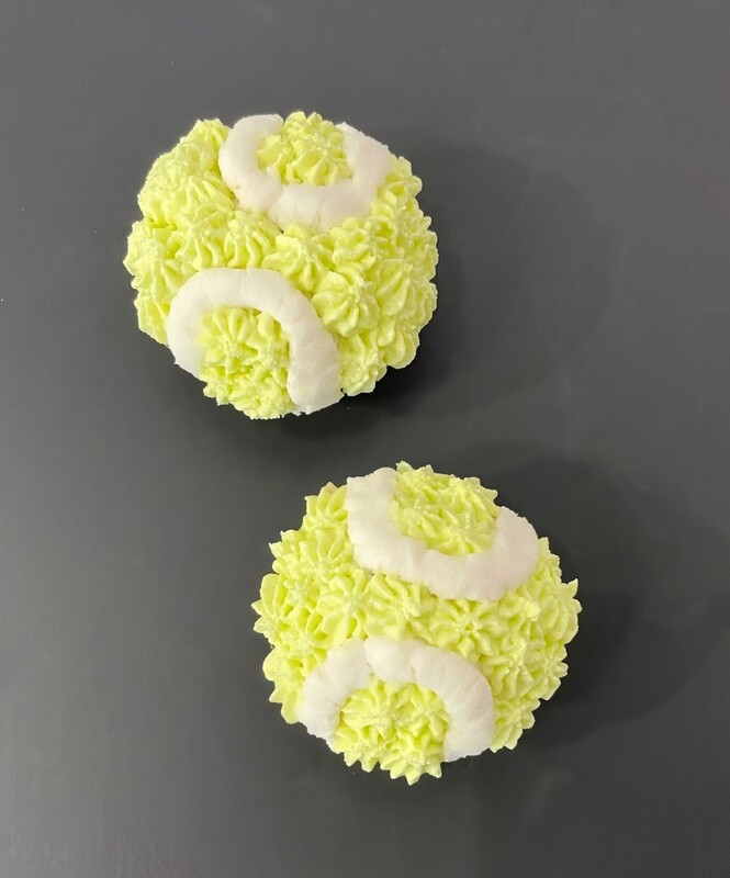 Ball Poochcakes (2 Cupcakes)