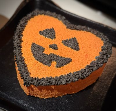 Halloween Heart Cake - Pumpkin!