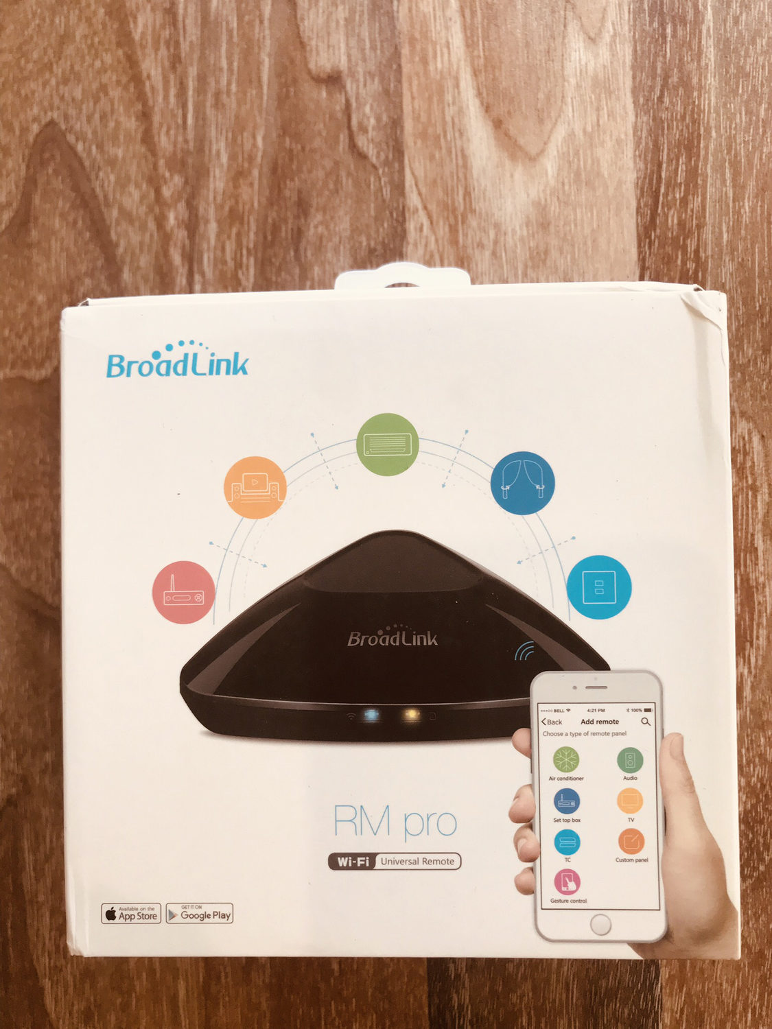 Broadlink RM pro Wi-Fi universal remote.