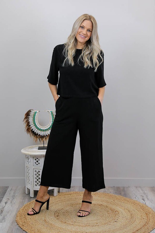 Hummingbird Linen Blend Culotte Pants - Black