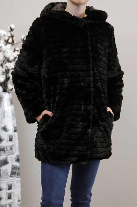 Lulu Faux Fur Reversible Puffer Coat - Black