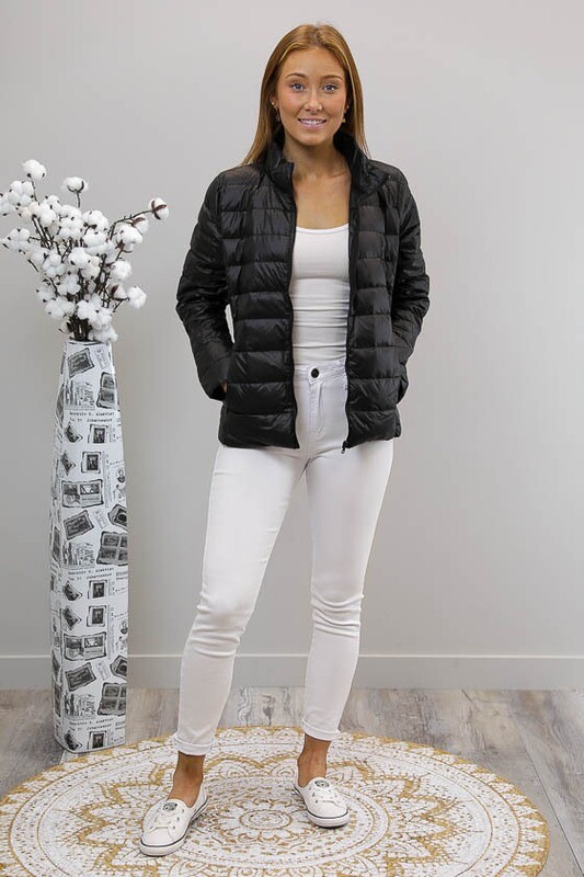 Coyote Compact Puffer Jacket - Black