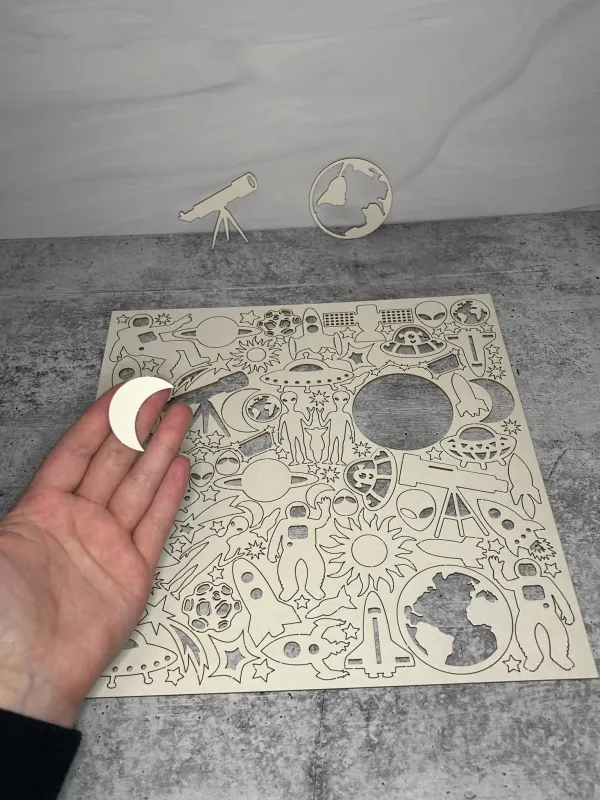 Cosmos Chipboard - Mintay