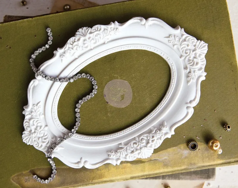 Chantilly Royal Frame - Memory Hardware Resin Frames