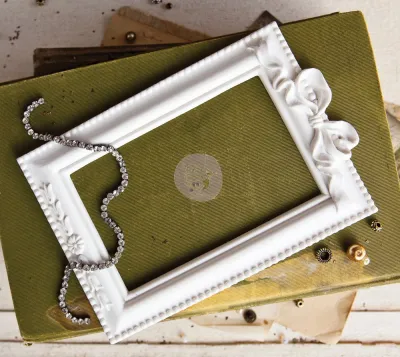 Marseille Grand Frame - Memory Hardware Resin Frames