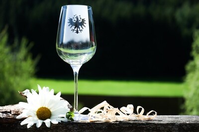 Weißweinglas mit Tiroler Adler