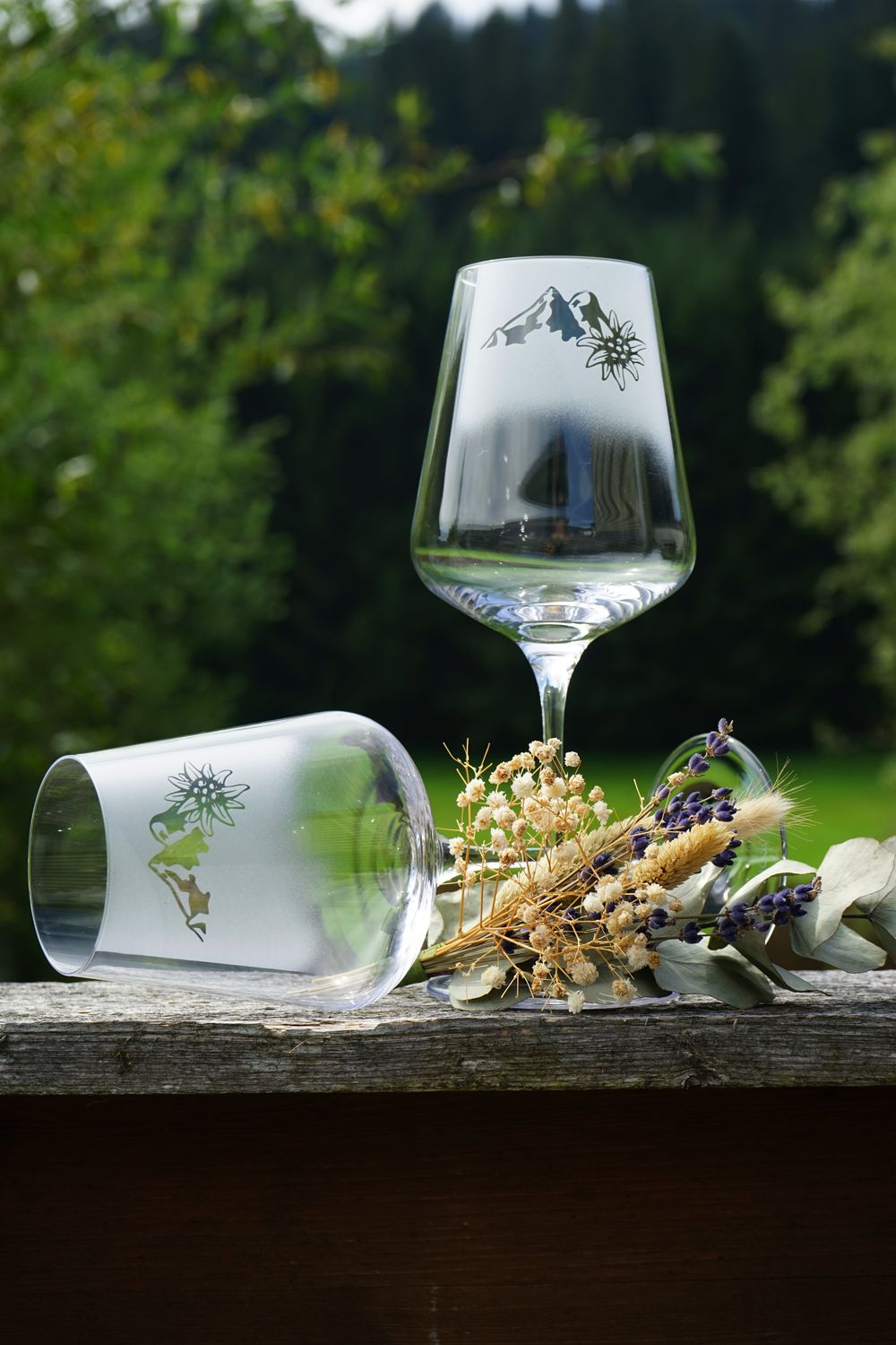 Weinglas Berg mit Edelweiß