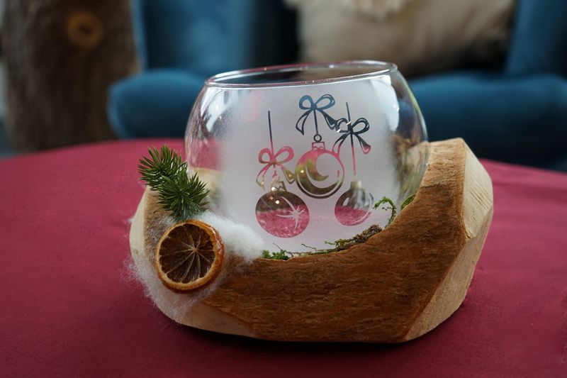 Windlicht in Holzschale Kugel