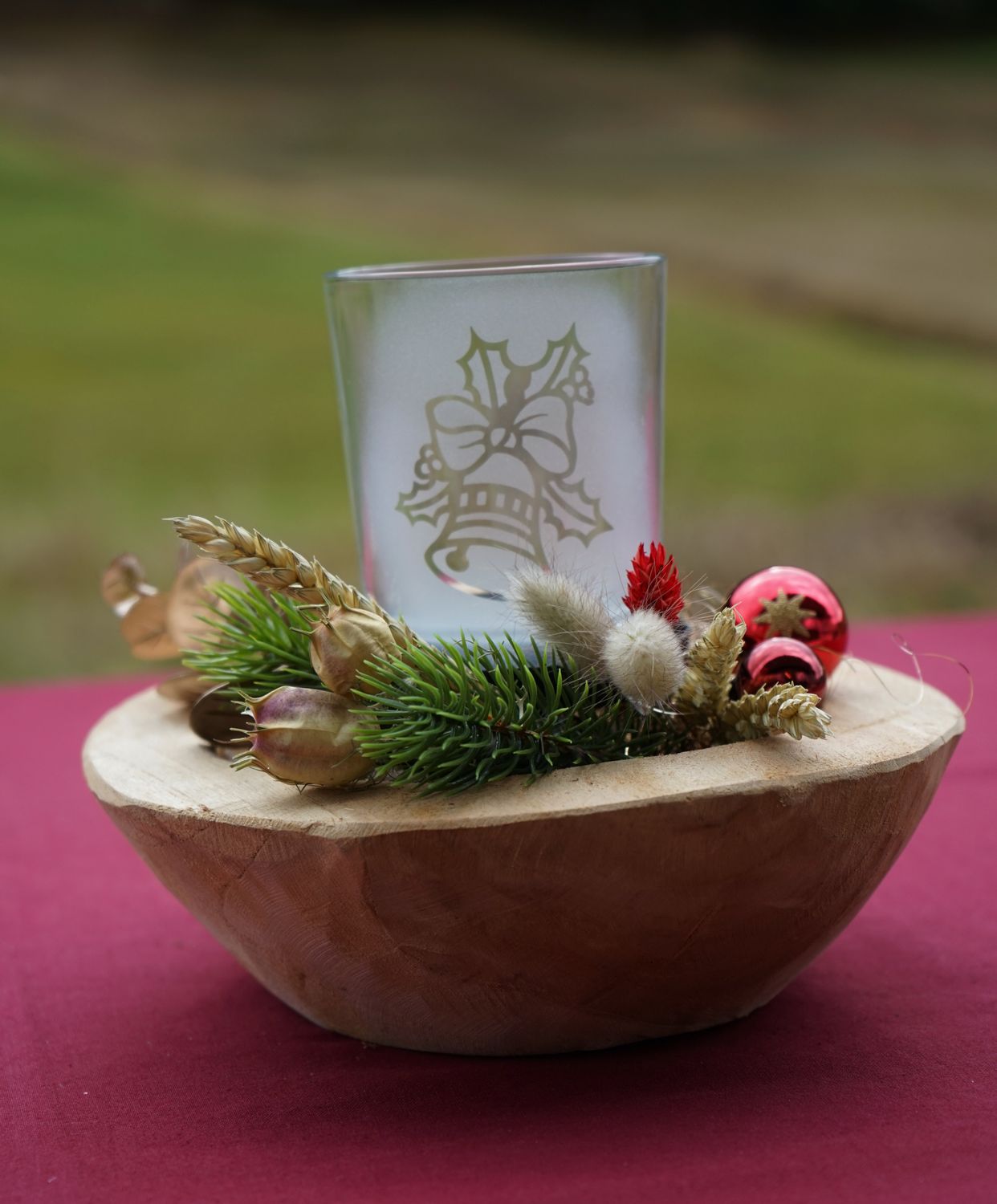 kleines Windlicht in Teakholzschale