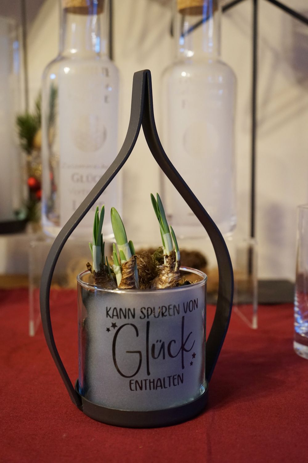 frühlingshaftes Windlicht ,,Glück,,