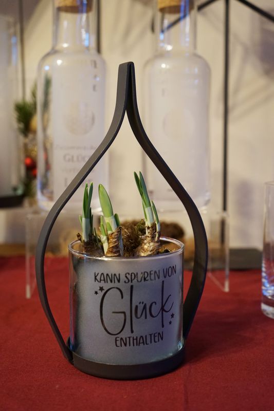 frühlingshaftes Windlicht ,,Glück,,